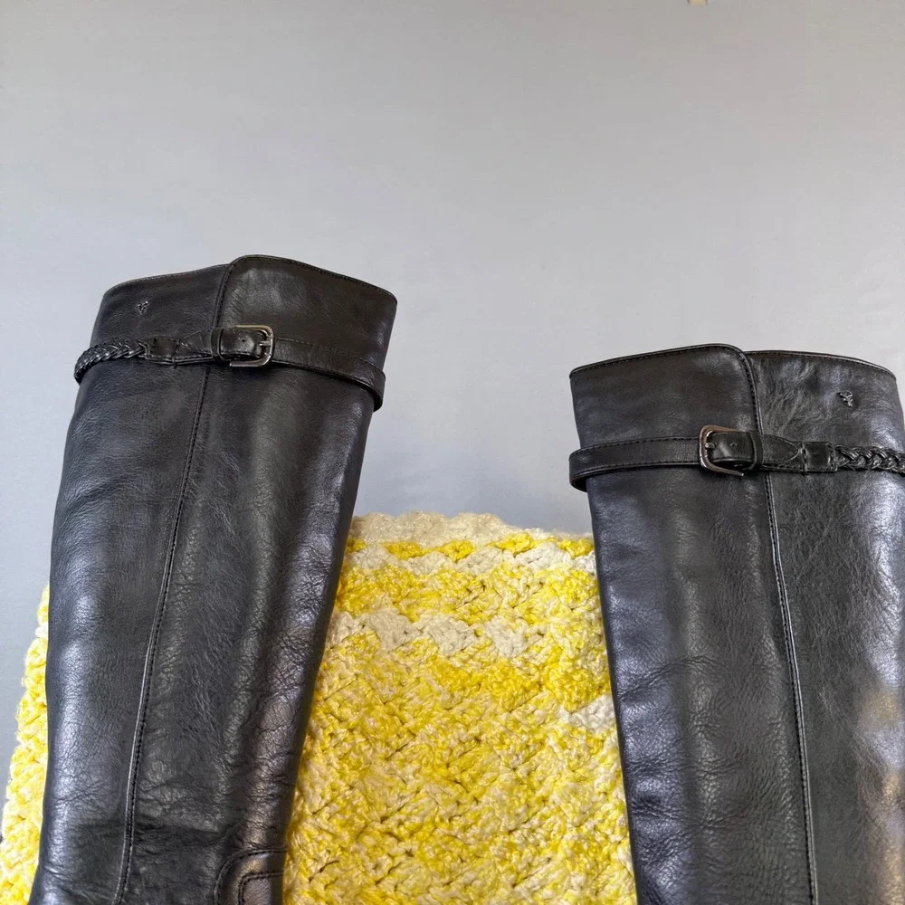 Black Leather Knee‎ Hi Riding Boots Side Zip Buckle Detail Women's Size 7M Thask